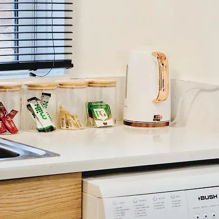 Apartment Cosy 1 Bed Flat, Sleeps 4, Free Parking