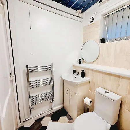 Apartman Cosy 1 Bed Flat, Sleeps 4, Free Parking Bradford