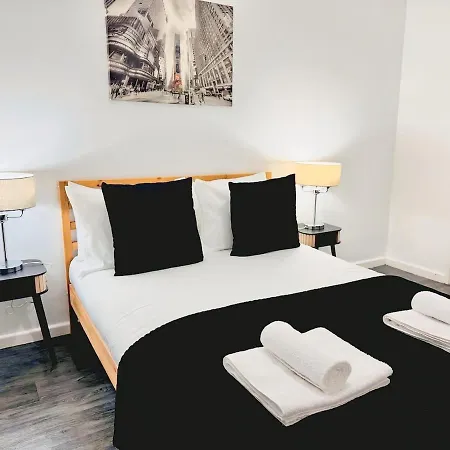 Cosy 1 Bed Flat, Sleeps 4, Free Parking Bradford