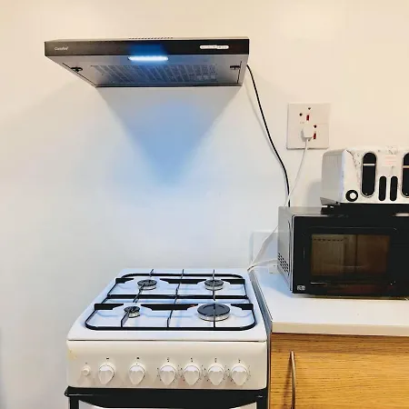 アパート Cosy 1 Bed Flat, Sleeps 4, Free Parking