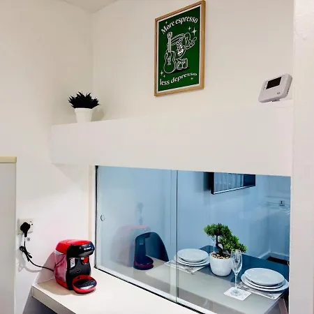 Cosy 1 Bed Flat, Sleeps 4, Free Parking * Bradford (West Yorkshire)