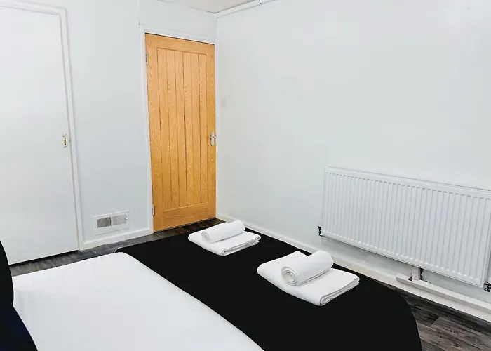 Cosy 1 Bed Flat, Sleeps 4, Free Parking Bradford (West Yorkshire)