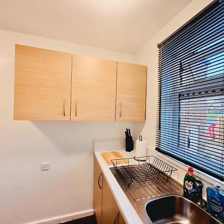 Διαμέρισμα Cosy 1 Bed Flat, Sleeps 4, Free Parking Μπράντφορντ