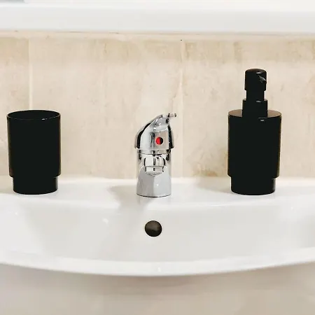 Cosy 1 Bed Flat, Sleeps 4, Free Parking * Μπράντφορντ